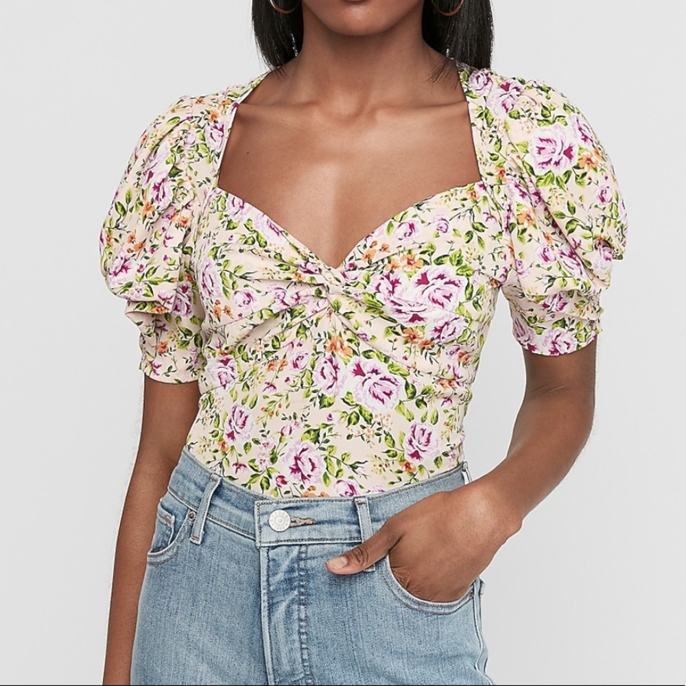 Floral Print Front Twist Puff Sleeve Blouse